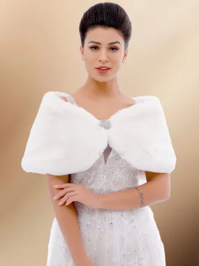 2025 White Faux Rabbit Fur Shawl Wedding Shrug Cover Up