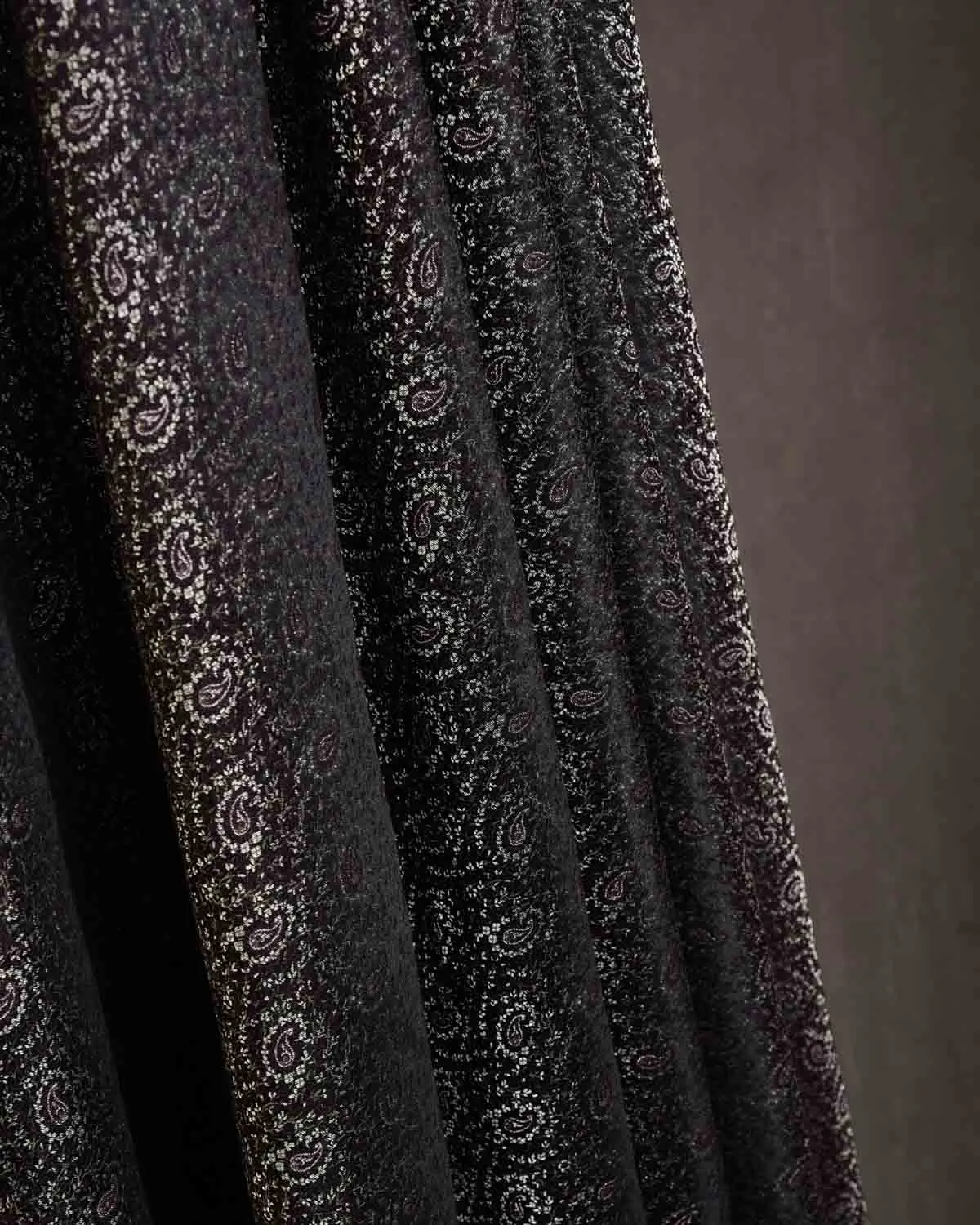 Black Banarasi Tehra Paisley Satin Jamawar Handwoven Silk Wool Unisex Dress Shawl with Silver Zari