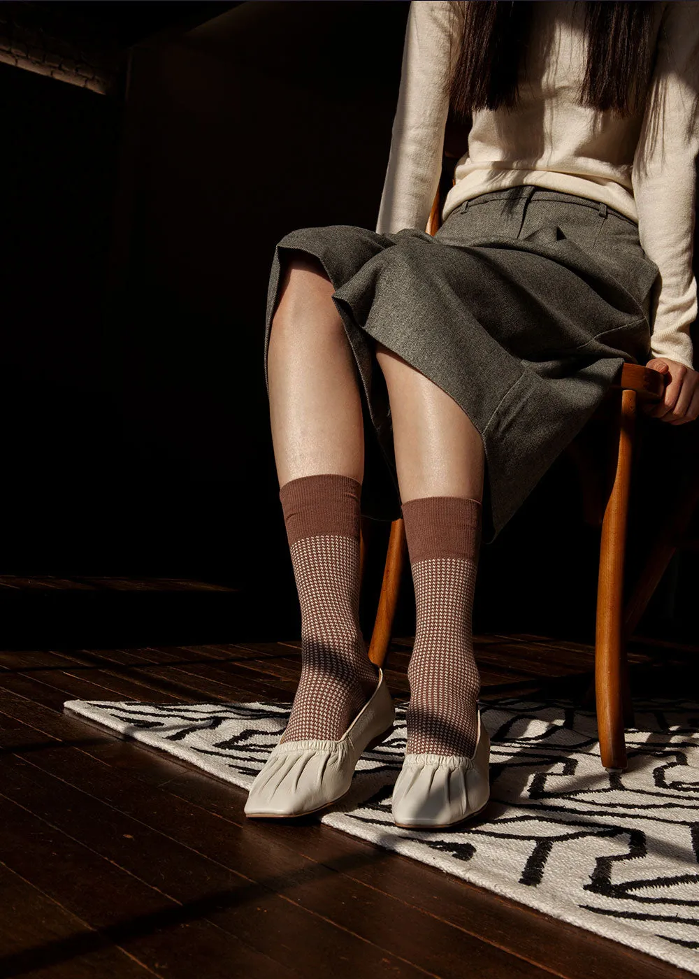 Women's Houndstooth Socks - Brown & Ivory